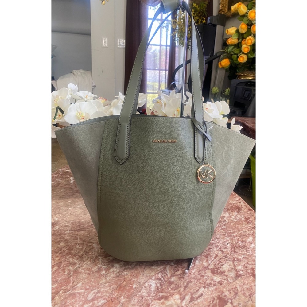 NWT MICHAEL KORS‎ PORTIA Army Green Leather Large Tote 35F1GPAT3S, MSRP $448